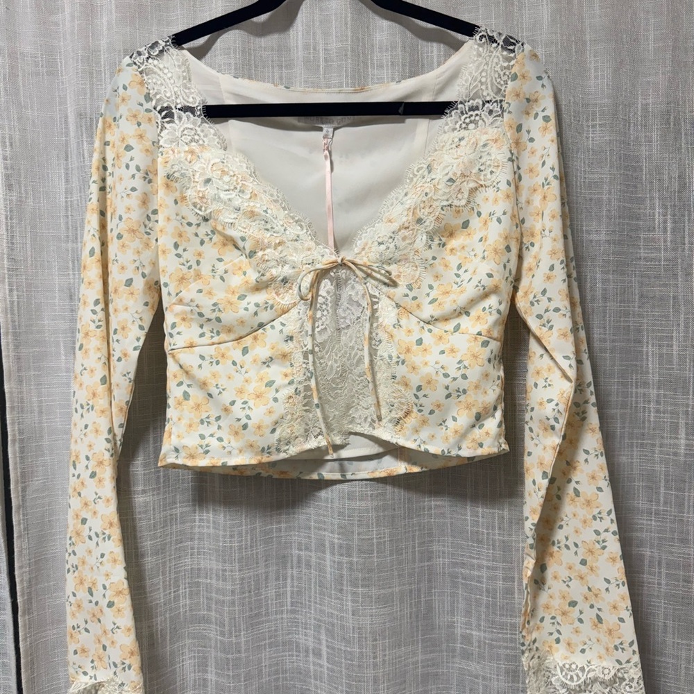 Floral Lace Women's Blouse